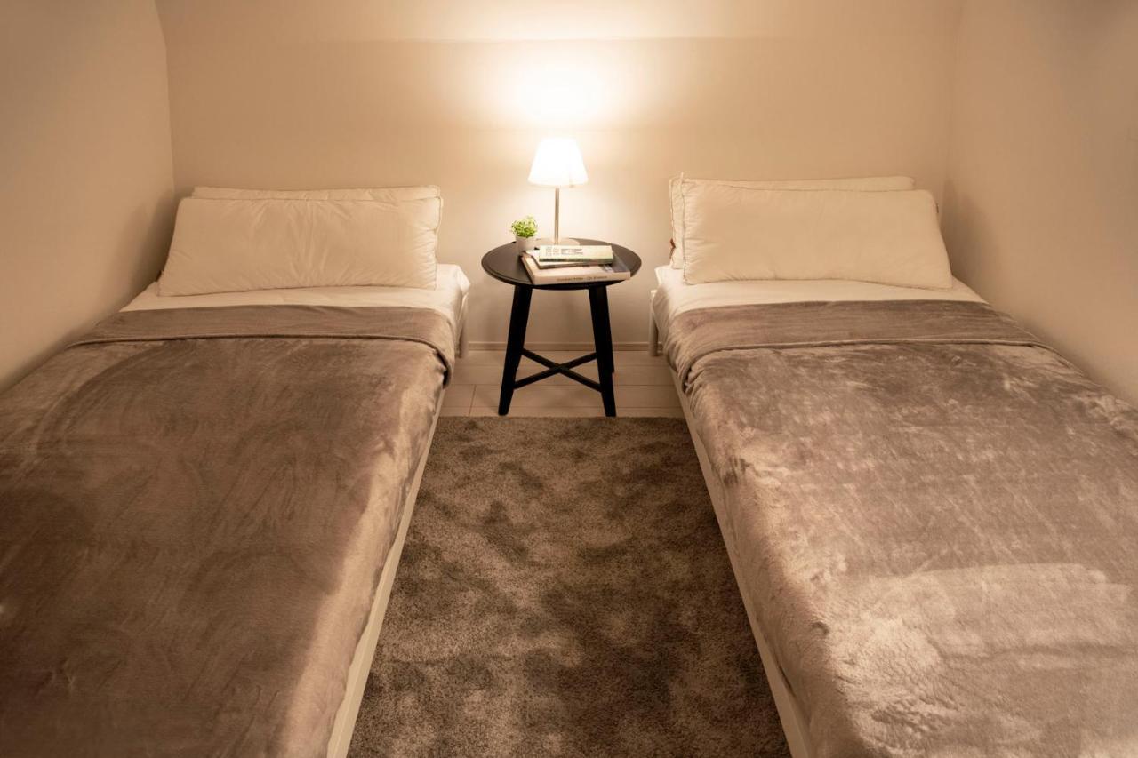 6 Mins To Walk Jr Okubo Station 1Stop To Shinjuku Brand New Silent Stylish 3Br Villa 도쿄 외부 사진